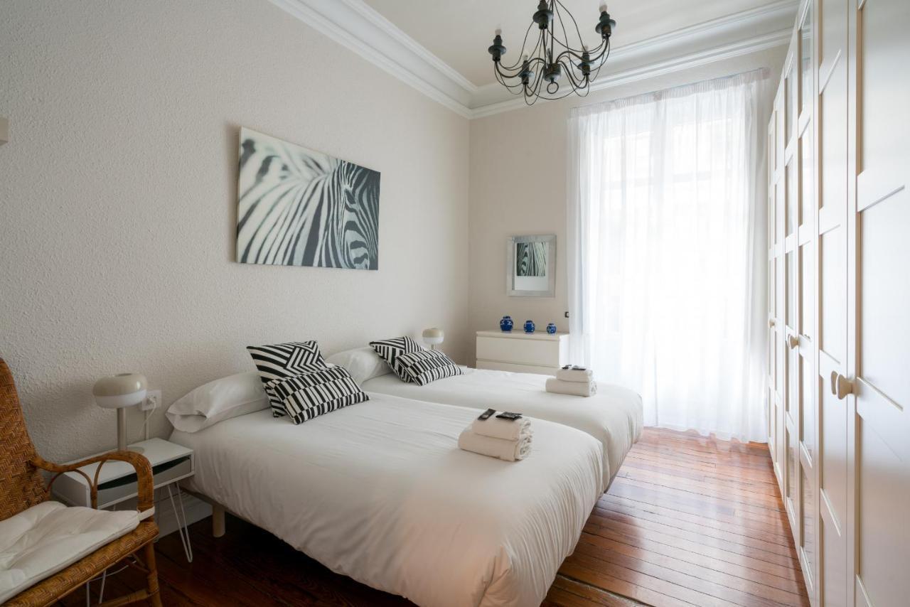 Amama Apartment By People Rentals Bilbao Esterno foto